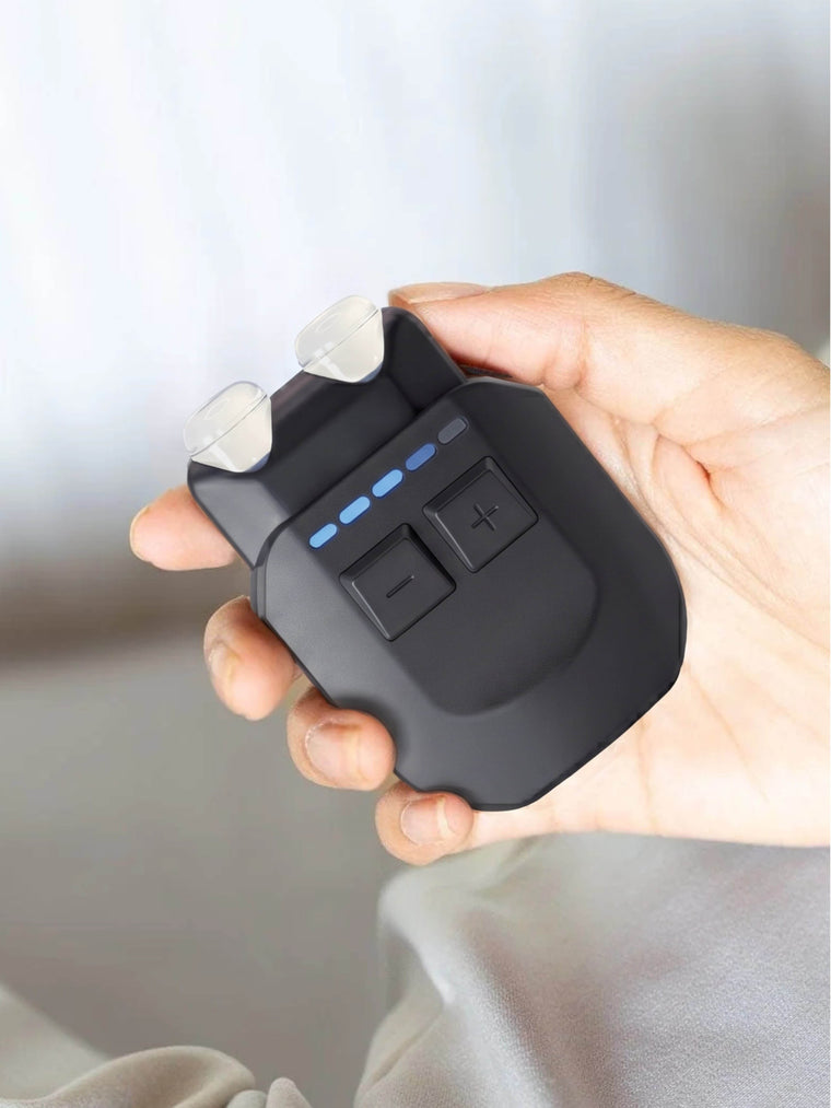 A hand removing the cap from a VeRelief Prime to expose the gel tips